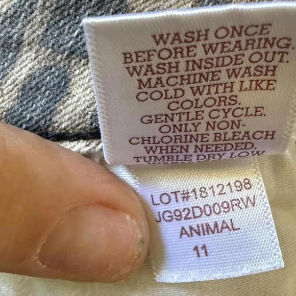 Leopard Print Denim Shorts - Size 11 - Picture 5 of 6